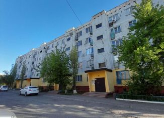 Продается 2-ком. квартира, 48.5 м2, Элиста, 8-й микрорайон, 11, 8-й микрорайон