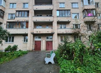 Продается трехкомнатная квартира, 61.7 м2, Пушкин, улица Генерала Хазова, 5