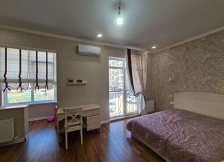 Продам трехкомнатную квартиру, 108.3 м2, Геленджик, Витебская улица, 14к3, ЖК Столичный квартал