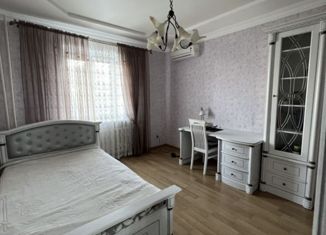 Продам 5-комнатную квартиру, 185 м2, Астрахань, улица Валерии Барсовой, 16