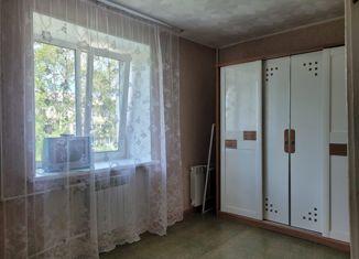 Трехкомнатная квартира на продажу, 50.2 м2, посёлок городского типа Лучегорск, 1-й микрорайон, 18