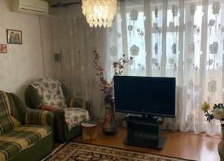 Трехкомнатная квартира в аренду, 70.6 м2, посёлок городского типа Яблоновский, улица Гагарина, 127
