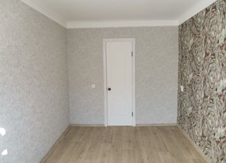 Продаю двухкомнатную квартиру, 44.2 м2, посёлок городского типа Звёздный, улица Бабичева, 1