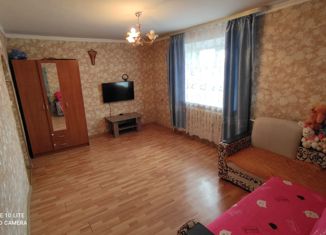 3-комнатная квартира на продажу, 72 м2, поселок городского типа Карымское, Пионерская улица, 3