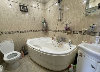 Продается четырехкомнатная квартира, 76 м2, Заречный, Ахунская улица, 9А