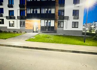Продам 1-ком. квартиру, 34 м2, Волгоград, Советский район, улица Химина, 10
