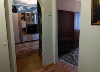 Продажа 2-ком. квартиры, 40 м2, Горнозаводск, улица 30 лет Победы, 12