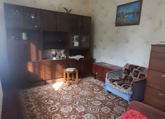 Продажа 2-комнатной квартиры, 37.4 м2, село Угра, Советская улица, 11