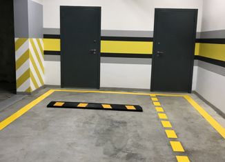 Продаю машиноместо, 25 м2, Санкт-Петербург, улица Вадима Шефнера, 10к1, муниципальный округ Морской