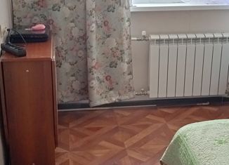 Продаю двухкомнатную квартиру, 47 м2, Среднеуральск, улица Бахтеева, 10