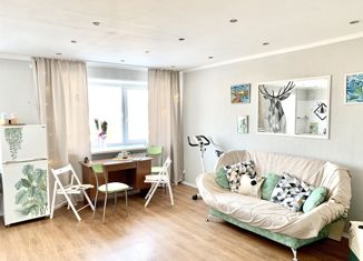 Продается 3-ком. квартира, 64 м2, посёлок городского типа Берёзовка, Советская улица, 46