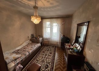 Продам 3-ком. квартиру, 64 м2, Тюменская область, улица Монтажников, 11