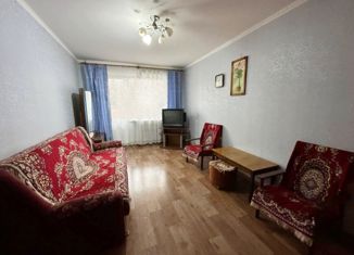 Продаю 1-ком. квартиру, 33.8 м2, Строитель, Октябрьская улица, 25