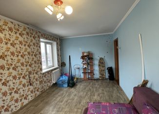Продажа 2-ком. квартиры, 44 м2, Черногорск, улица Максима Горького, 4