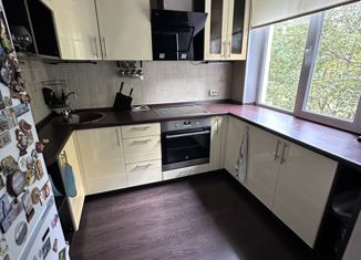 Продается 3-ком. квартира, 60.4 м2, Апатиты, улица Гайдара, 10