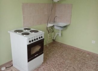 Продаю двухкомнатную квартиру, 43 м2, Окуловка, улица Рылеева, 3