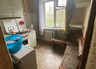 Трехкомнатная квартира на продажу, 60 м2, посёлок Красногвардеец, Магистральная улица, 5