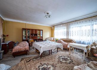 Продаю дом, 185 м2, посёлок городского типа Яблоновский, улица Калинина, 29