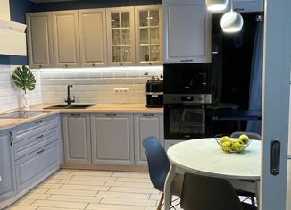 Продаю 2-комнатную квартиру, 60 м2, Берёзовский, улица Гагарина, 27