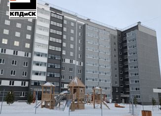 Продаю трехкомнатную квартиру, 64 м2, Каменск-Уральский, Каменская улица, 94