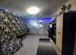 Продается трехкомнатная квартира, 60 м2, Агрыз, улица Максима Горького, 3