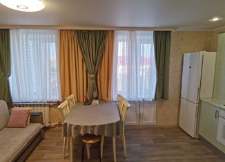 Продается 3-комнатная квартира, 71 м2, Брянск, улица Луначарского, 10, Советский район