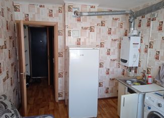 Продам 1-ком. квартиру, 32.5 м2, село Обшаровка, улица Суркова, 17