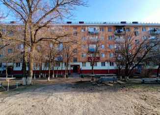 Продам 2-комнатную квартиру, 57 м2, Элиста, 4-й микрорайон, 8, 4-й микрорайон