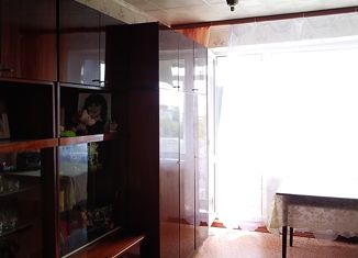 Продается двухкомнатная квартира, 42.9 м2, Зверево, улица 47-й Гвардейской дивизии, 2