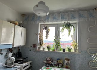 Продам 3-комнатную квартиру, 64.8 м2, Берёзовский, проспект Шахтёров, 11