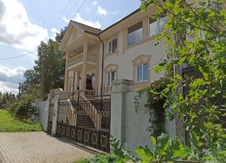 Продаю дом, 576 м2, городской посёлок Дубровка, Школьная улица, 17