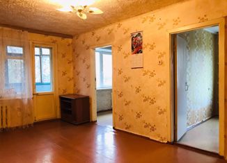 Продается четырехкомнатная квартира, 60.2 м2, Бузулук, улица Маршала Егорова, 36