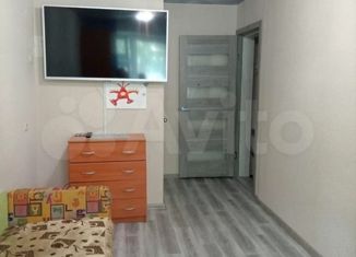 Продаю двухкомнатную квартиру, 44.1 м2, Радужный, 1-й микрорайон, 9