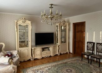 Продаю 4-ком. квартиру, 91 м2, Черкесск, улица Космонавтов, 5А, микрорайон Пештера