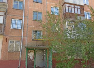Продаю 1-комнатную квартиру, 32 м2, Алтайский край, улица Георгия Исакова, 128
