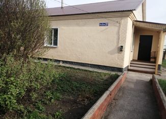 Продаю дом, 1039 м2, поселок городского типа Промышленная, Фасадная улица, 3А