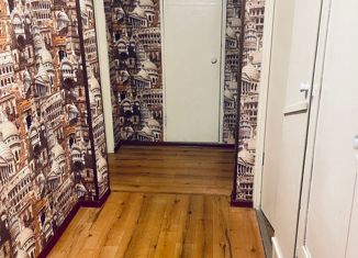 Продаю двухкомнатную квартиру, 48 м2, Североморск, улица Генерала Фулика, 6