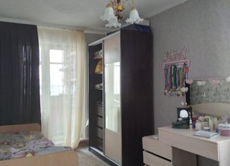 Продаю 4-ком. квартиру, 89.1 м2, Заринск, улица Металлургов, 1