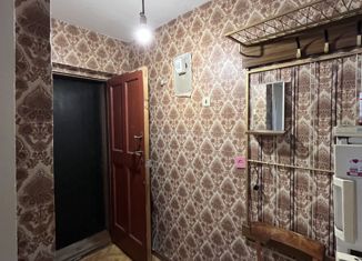 Продается двухкомнатная квартира, 45.9 м2, Зверево, улица Осташенко, 2