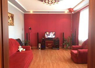 Продам четырехкомнатную квартиру, 129 м2, Курган, улица Перова, 77, район Рябково