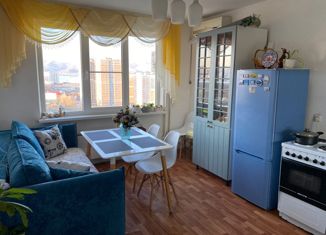 Двухкомнатная квартира на продажу, 61.2 м2, Новороссийск, проспект Ленина, 107