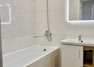 Продается 2-комнатная квартира, 62 м2, Уфа, улица Уфимское Шоссе, 24, ЖК Ботаника