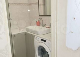 Продаю 2-ком. квартиру, 61 м2, Кинель, Украинская улица, 13