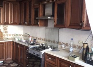 2-ком. квартира на продажу, 61 м2, Азов, Инзенская улица, 13А