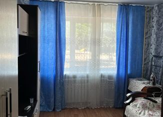 Продаю комнату, 80 м2, Новороссийск, улица Черняховского, 10