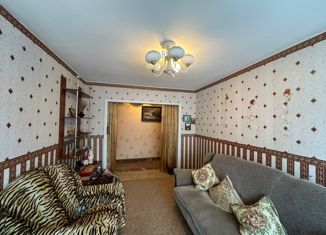 Трехкомнатная квартира на продажу, 72 м2, Керчь, улица Дмитрия Донского, 3