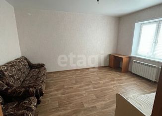 Продаю 1-ком. квартиру, 36.3 м2, поселок городского типа Уренгой, микрорайон Центральный, 2