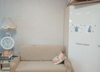 Продаю 2-ком. квартиру, 42.3 м2, Черногорск, Парковая улица, 4