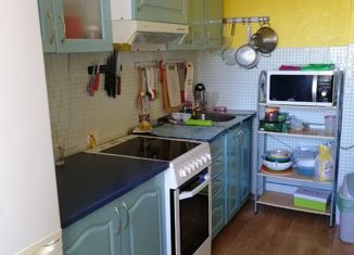 Продаю 4-ком. квартиру, 72.6 м2, поселок Береговой, Восточный проспект, 11