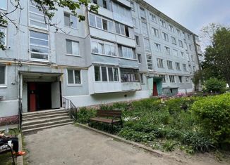Продажа трехкомнатной квартиры, 62 м2, село Кокино, Советская улица, 3